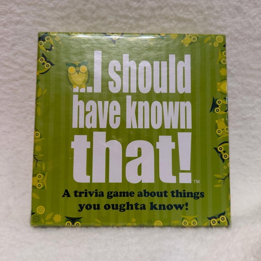 TRIVIA CARD GAME I should Have Known That by Hygge Games NEW